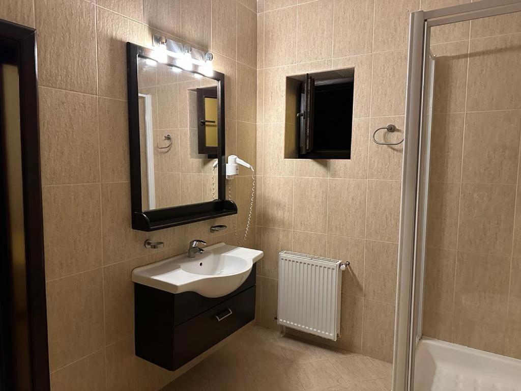 Pensiunea Casa Ancutei Rânca Exteriér fotografie